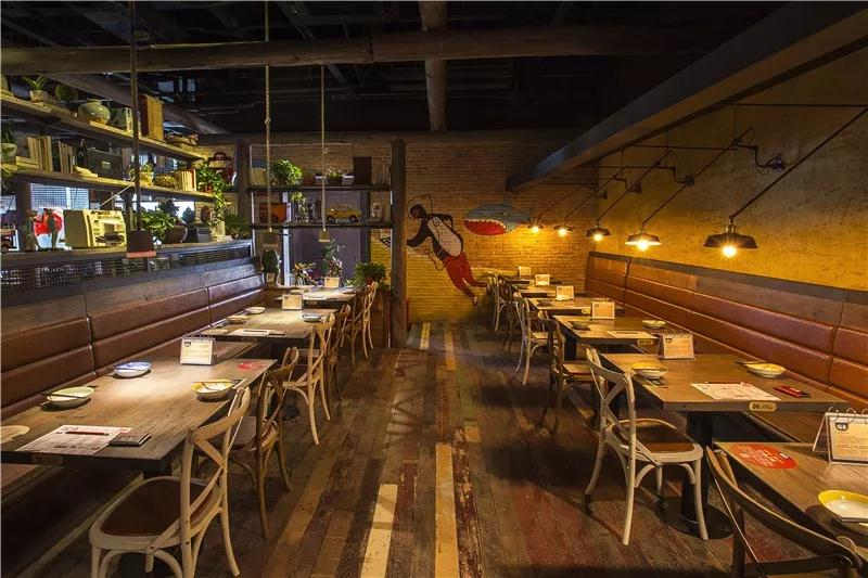 蜀江烤鱼餐厅空间设计